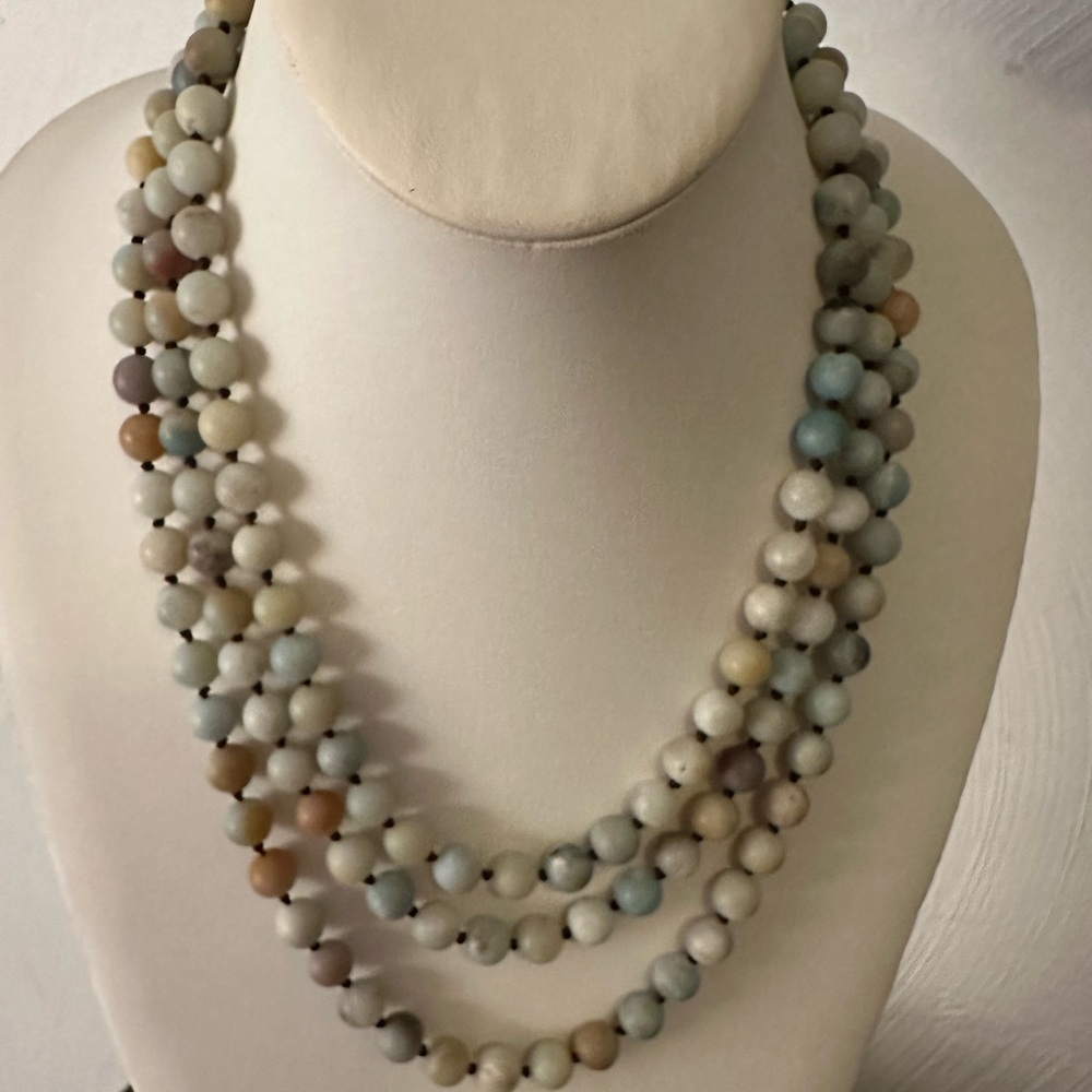 Elegant Multicolor Beaded Necklace